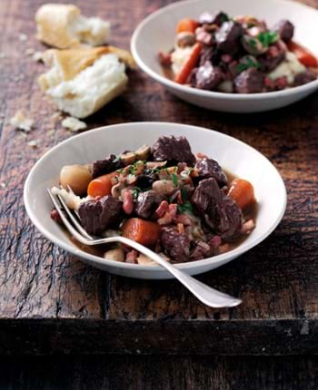 Beef Bourguignon slow cooker recipe