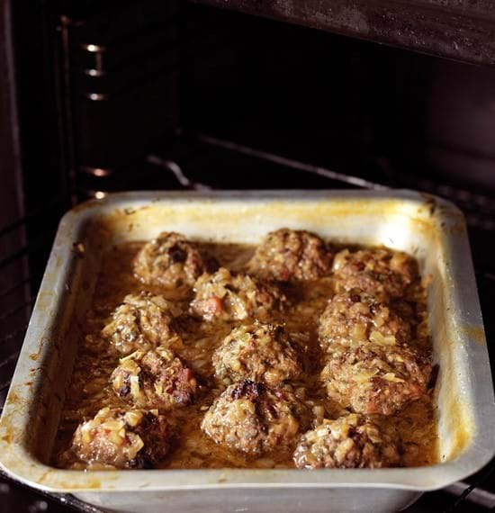 Braised Faggots with Onion Gravy