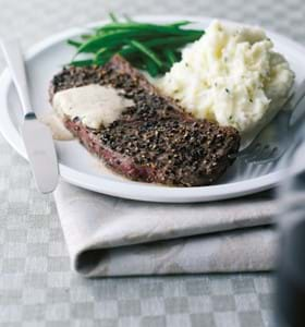 Steaks with Horseradish and Peppercorn Sauce