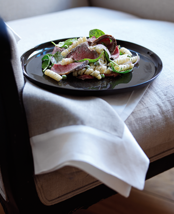 Beef,Pasta and Spinach Salad with Blue Cheese Dressing